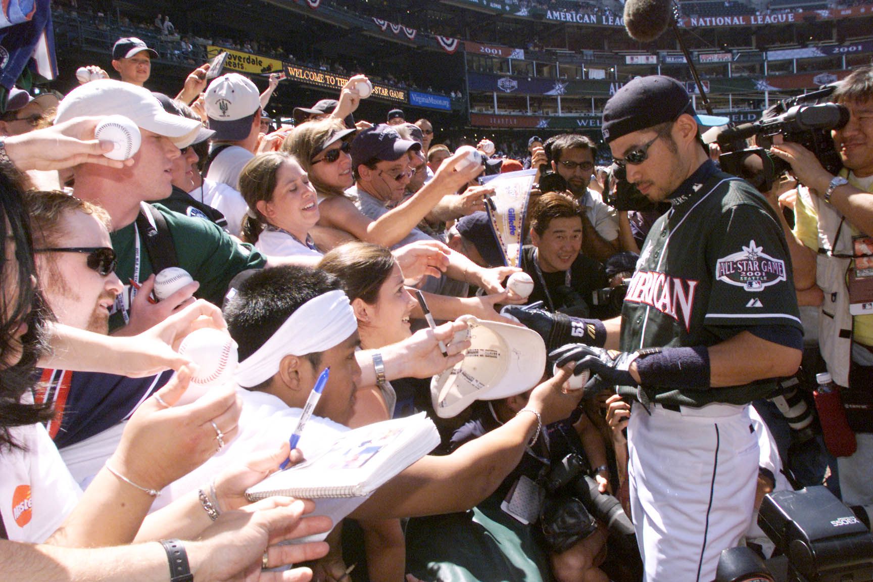 The Colossal Legacy of Ichiro's Rookie Season, 20 Years Later