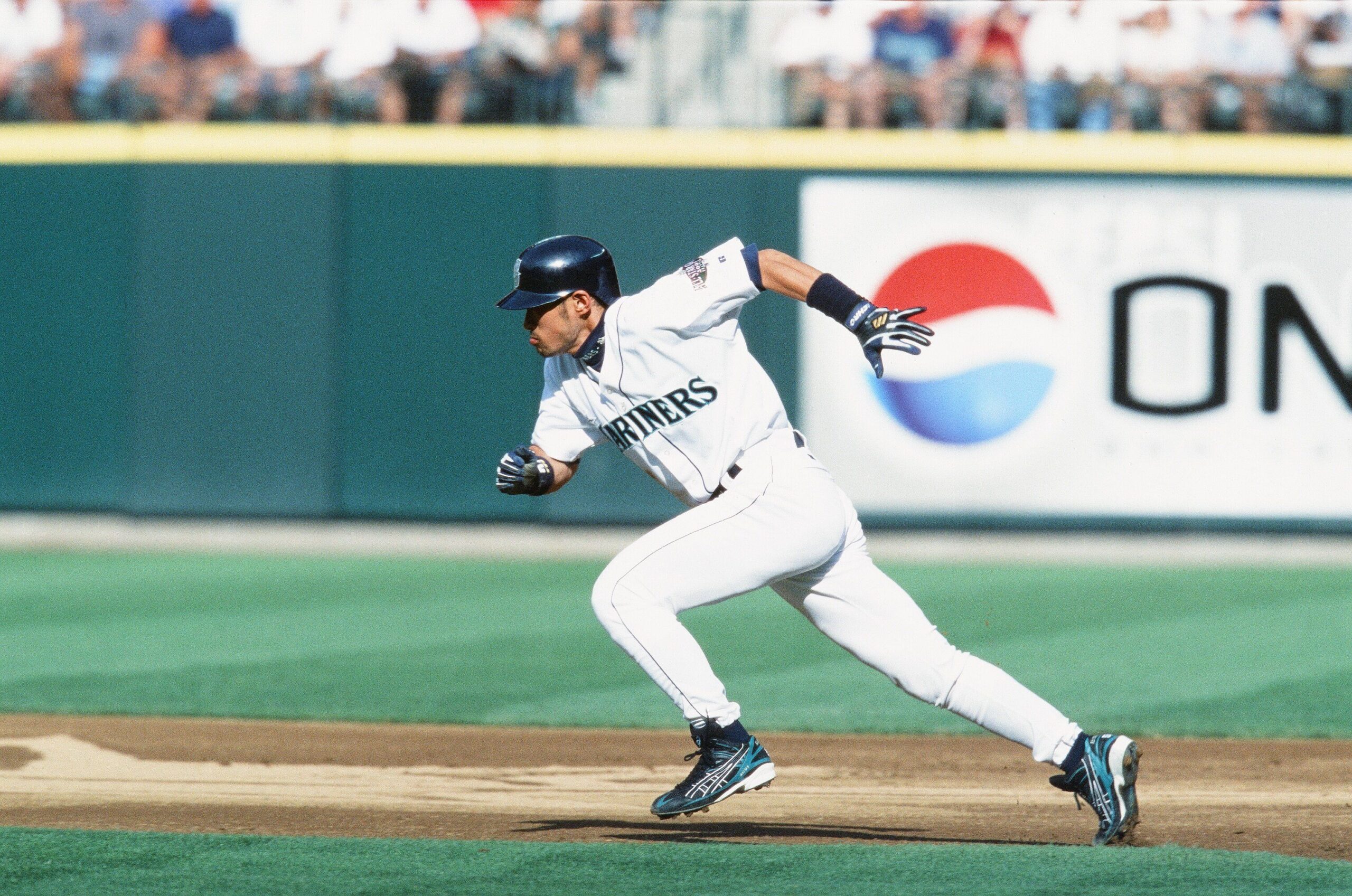 The Colossal Legacy of Ichiro's Rookie Season, 20 Years Later