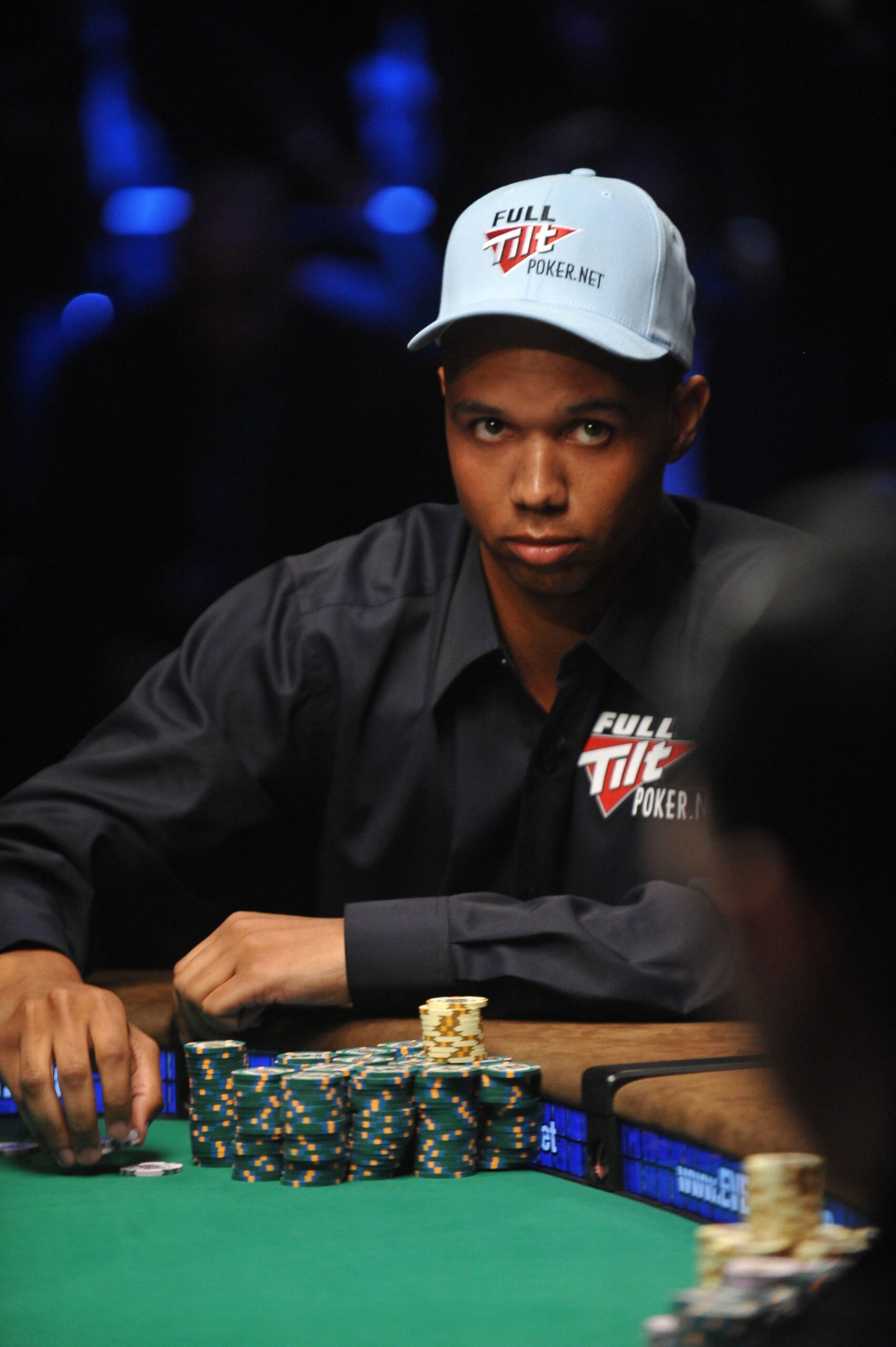 Phil-Ivey-at-the-2009-World-Series-of-Poker-Getty-Images-scaled.jpg